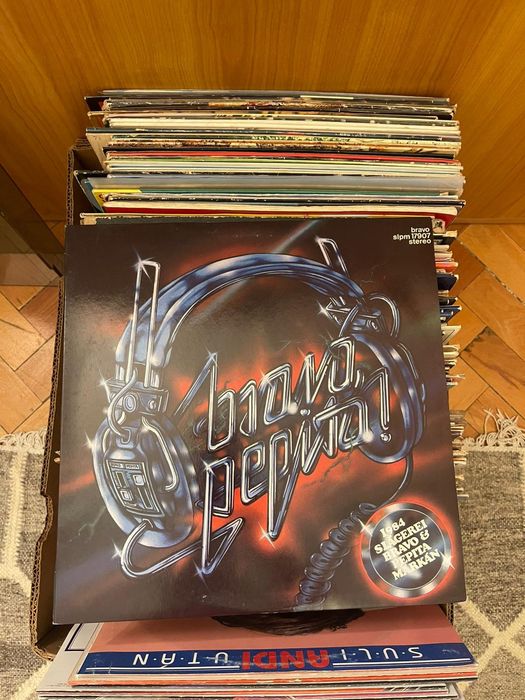 Viniluri lichidare stoc (Compilații , romantica, disco ,soul, clasica)