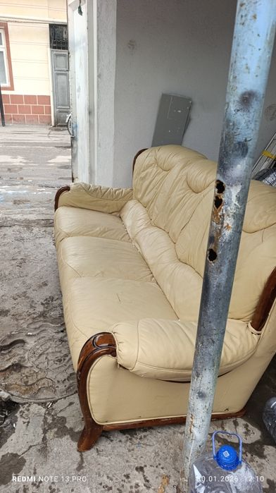 Срочний продам диван