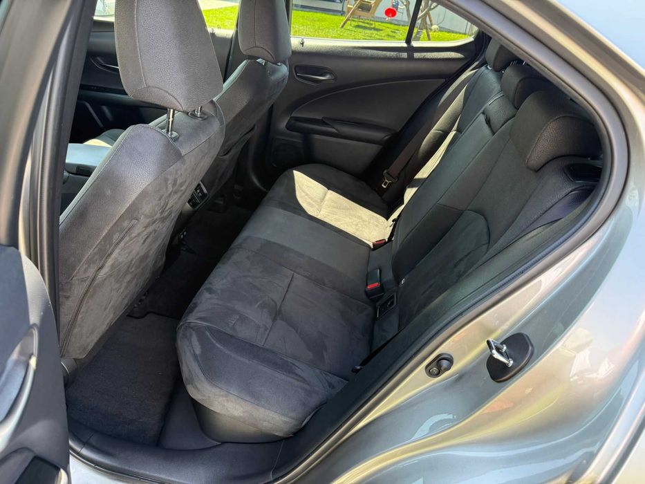 Lexus UX 250h / Full Hybrid / Garantie / Istoric Lexus / 105.000 km