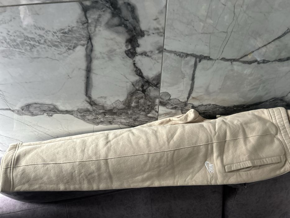 Ново оригинално долнище Nike