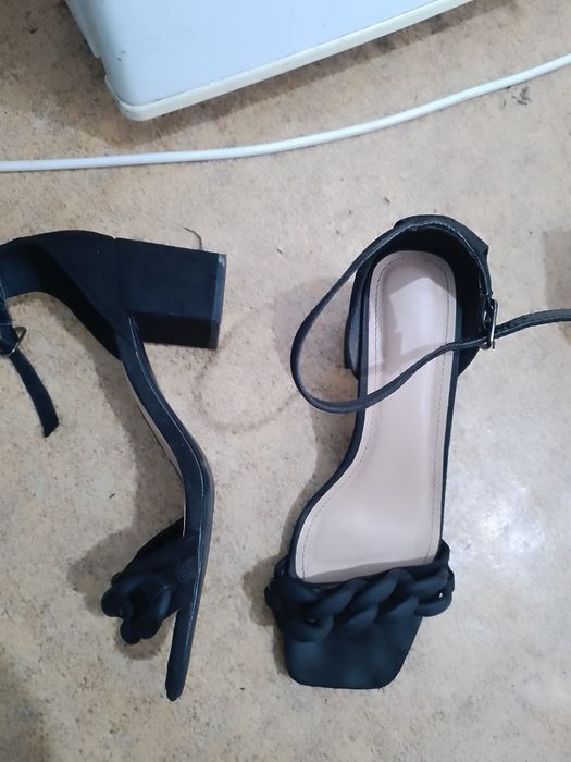 Продам за 1000тг. Размеры 37 - 38