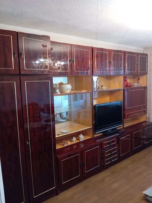 Продам стенку для зала.