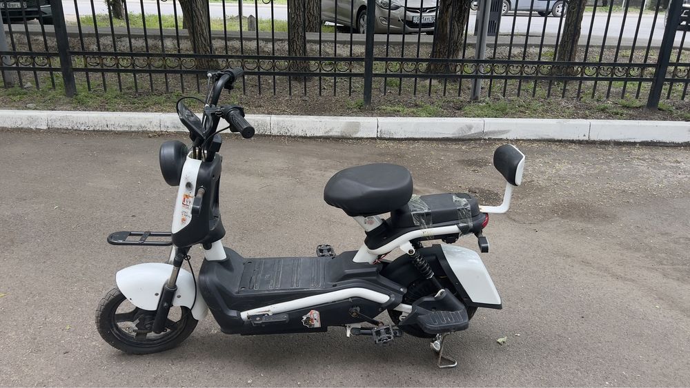 Продам скутер срочна