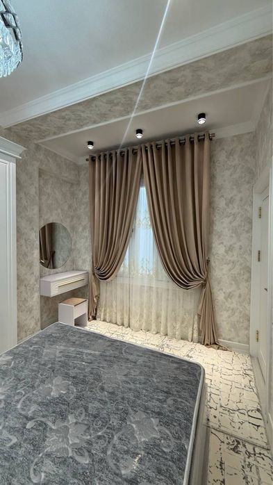 Продается 2 ком. Квартира площадью 43 кв.м. По ул. Рудаки на 1 этаже