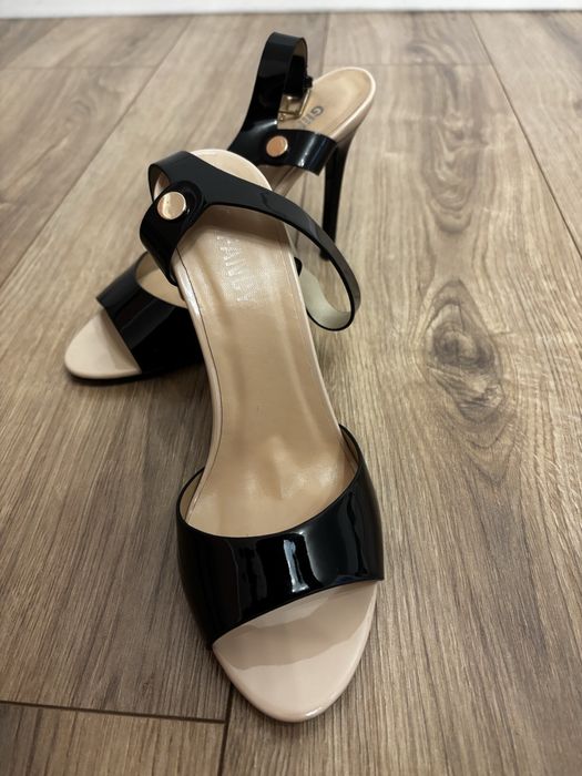 Продам босоножки, новые.