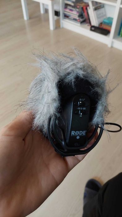 Microfon Rode videomic pro cu protectie vant