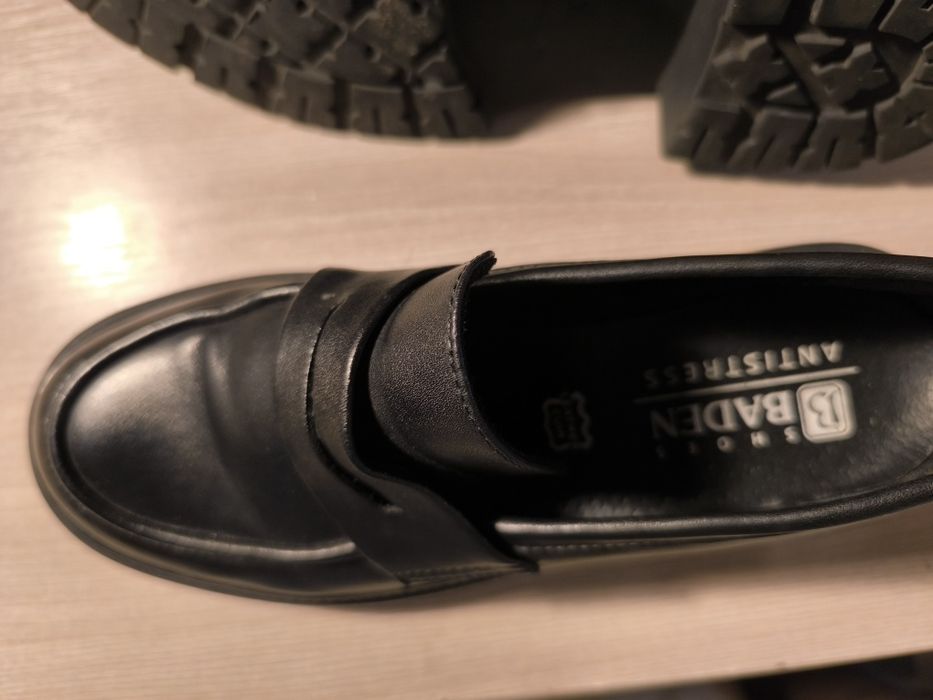 Лоферы на девочку 38рр