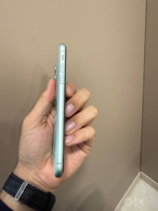 Срочно продается своя телефон iPhone 11