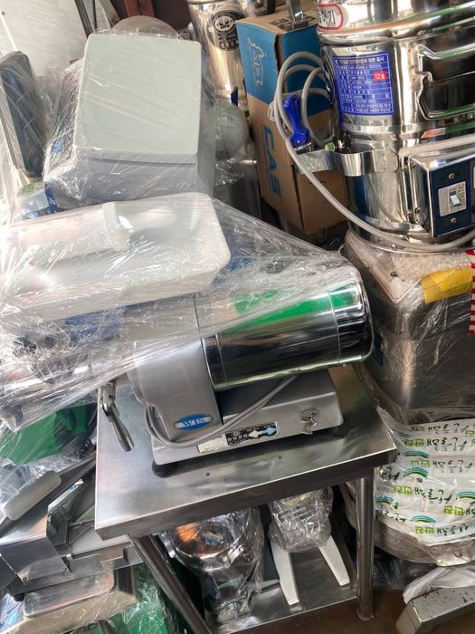 Карейски Мясорубка срочно сотилади янги холатда