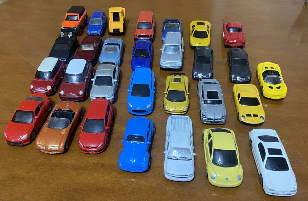 Метални колички лот