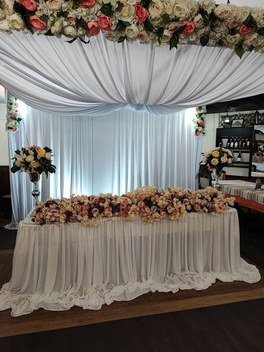 Конструкция с украса и арки за изнесен ритуал