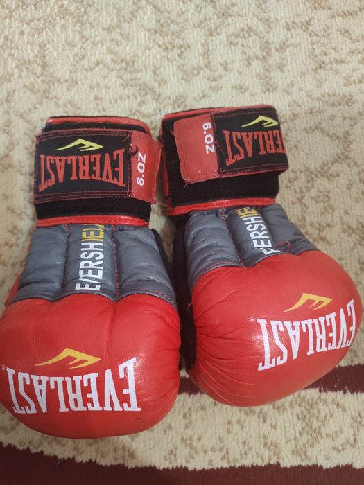 Шлем и перчатки для Карате