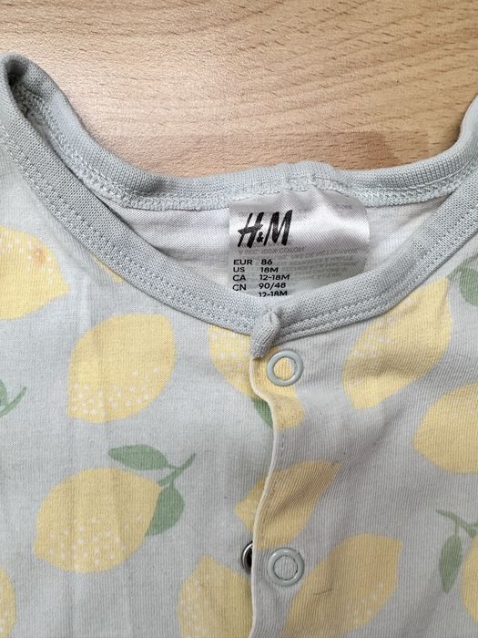 Salopeta vara pijama h&m marimea 86