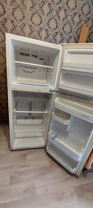 Продам холодильник