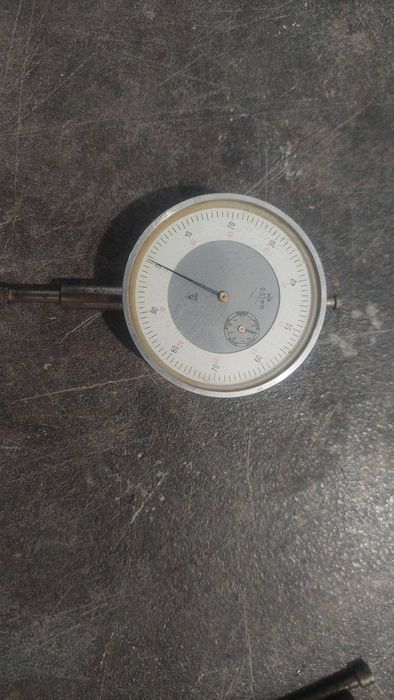 Индикаторен часовник ГДР