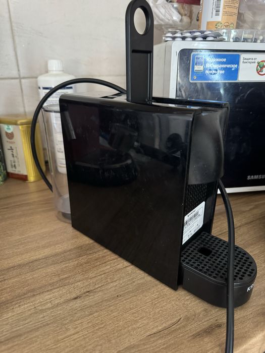 Кофемашина  Nesspreso черный.