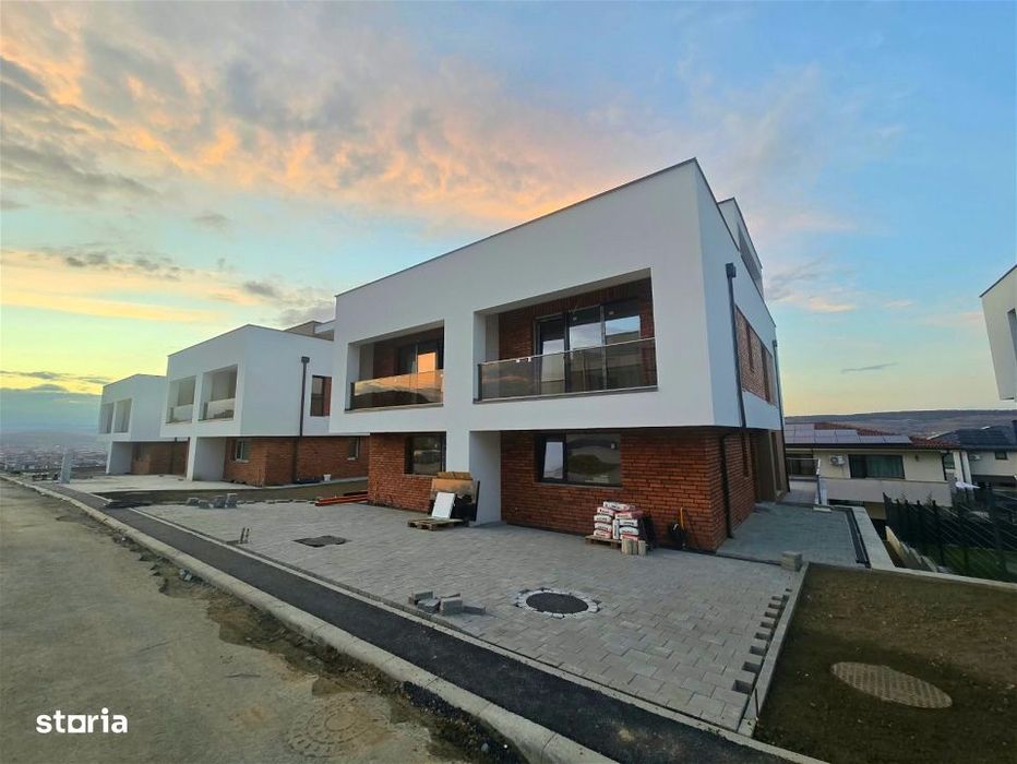 Duplex | 180mp utili | D+P+E+terasa circulabila 60mp | zona Vivo