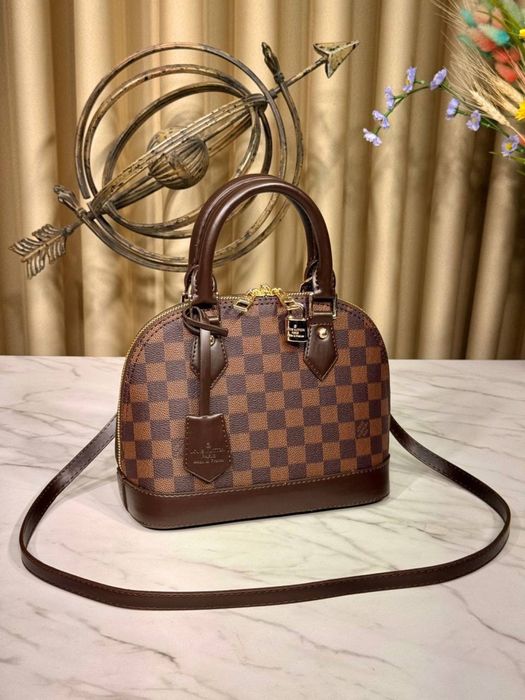 Geanta Louis Vuitton