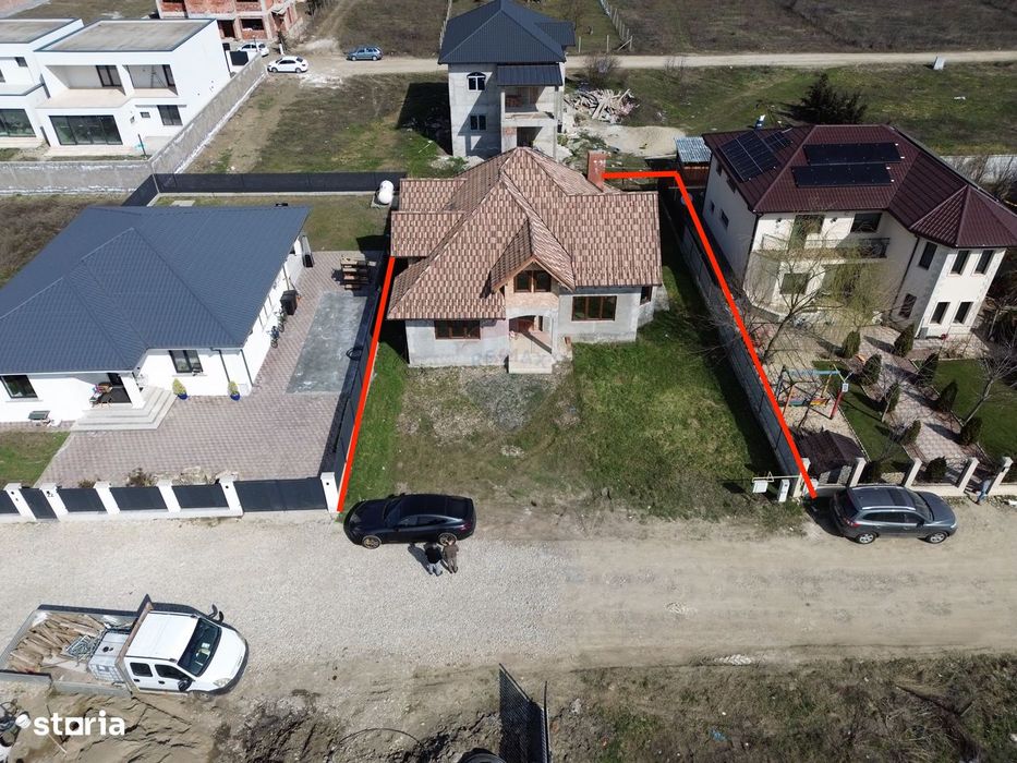 Casă / Vilă Caisului 90% gata