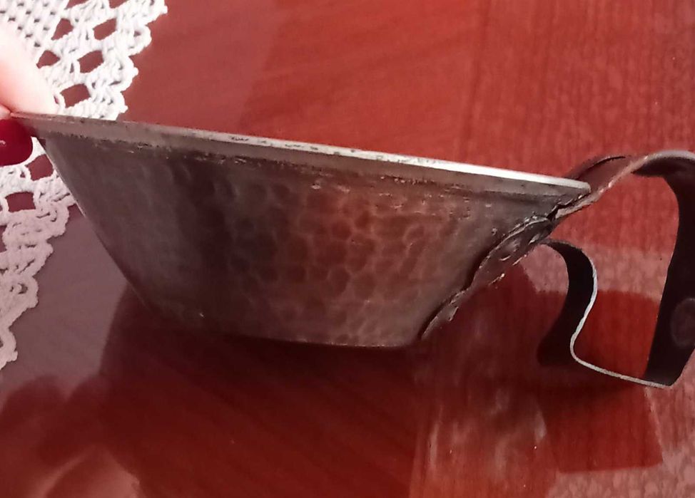 Медна съдинка-свещник