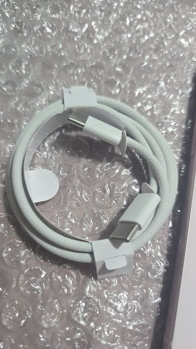 iPhone 15 Pink – 256 GB – Nou
iPhone 15 nou, sigilat, în