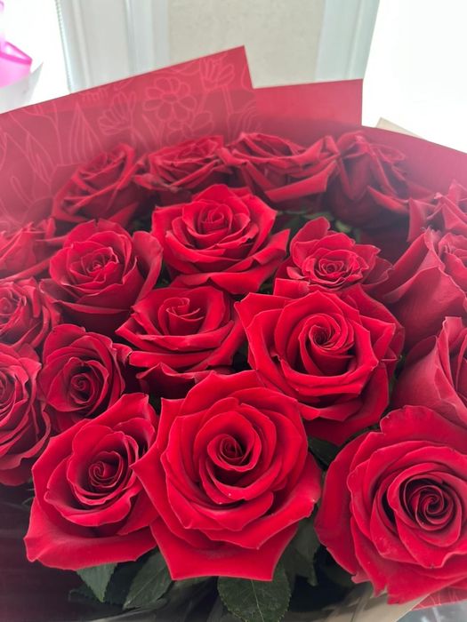 20 штук метровых роз