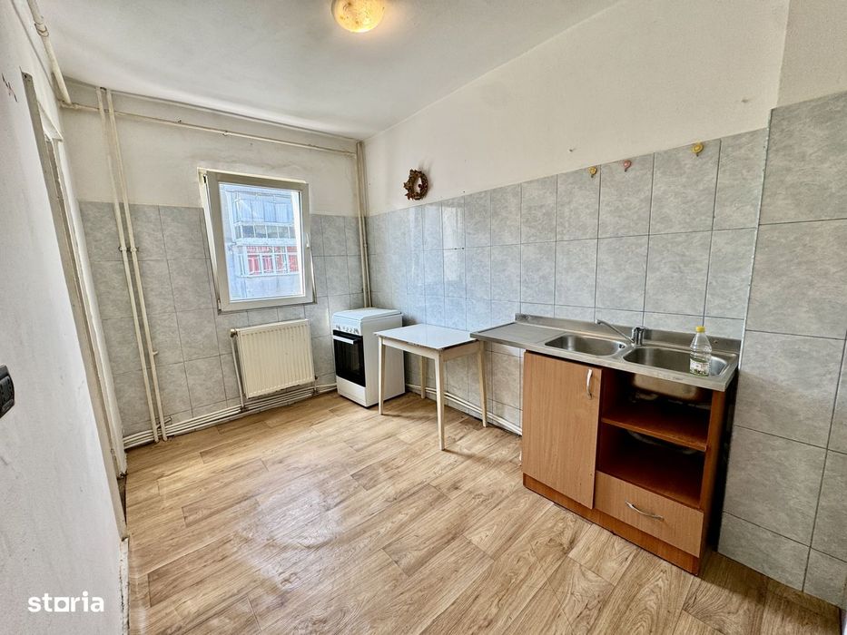 Narcisa bloc 1982, Apartament 2 cam Decomandat, etaj 3/4, cu centrala