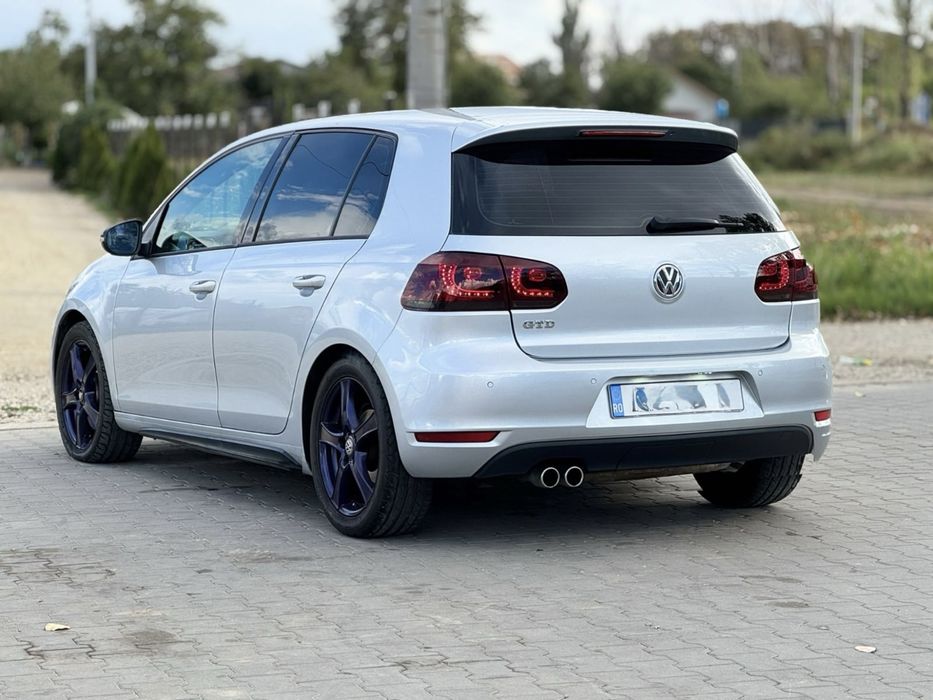 VOLKSWAGEN Golf 2010 — imagine 5