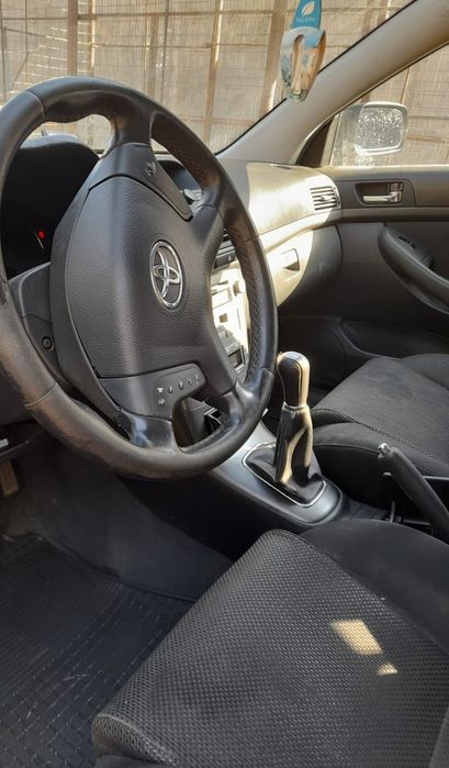 Toyota    avensis