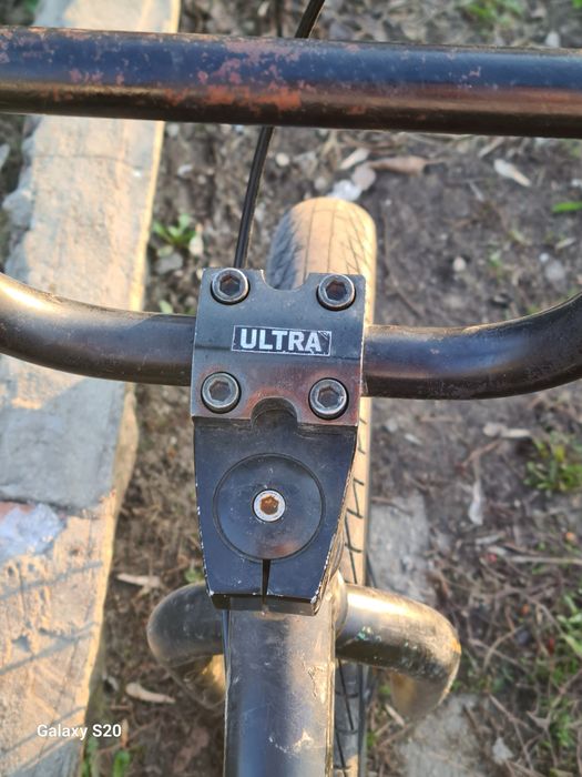 Продам bmx + 4 пеги