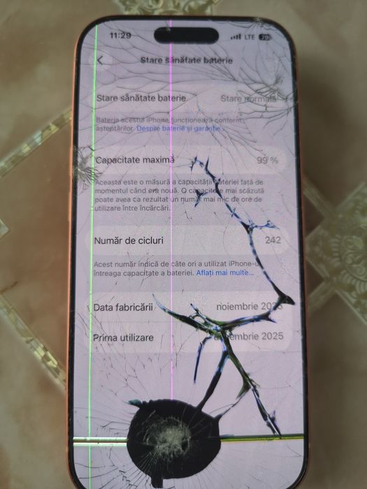 Vând iPhone 17 pro
