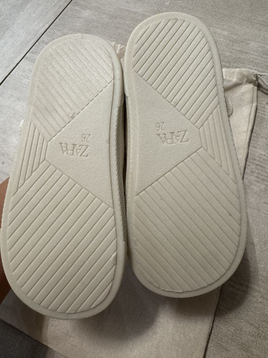 Боси обувки Zara 26