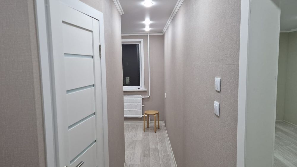 Продам 1 комнатную квартиру на среднем этаже с ремонтом