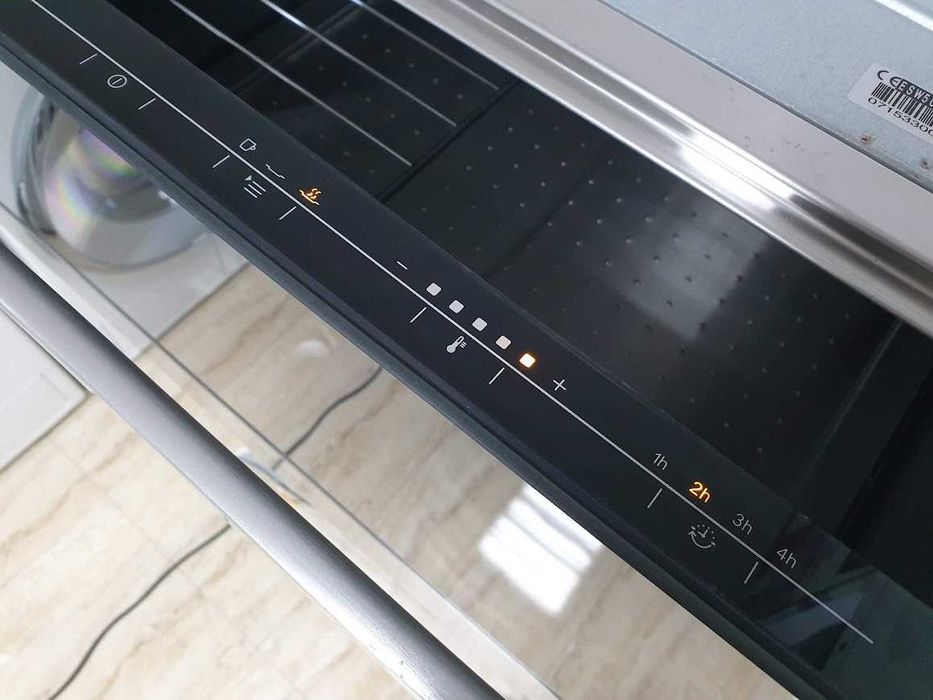 Miele Подгряващо Чекмедже с Дръжка за Вграждане в Кухня 29cm