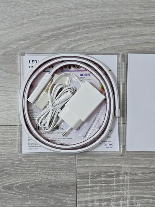 Bandă LED SIBI LIGHTING 1M pentru sub dulap, reglabilă, 24V, autoadezivă