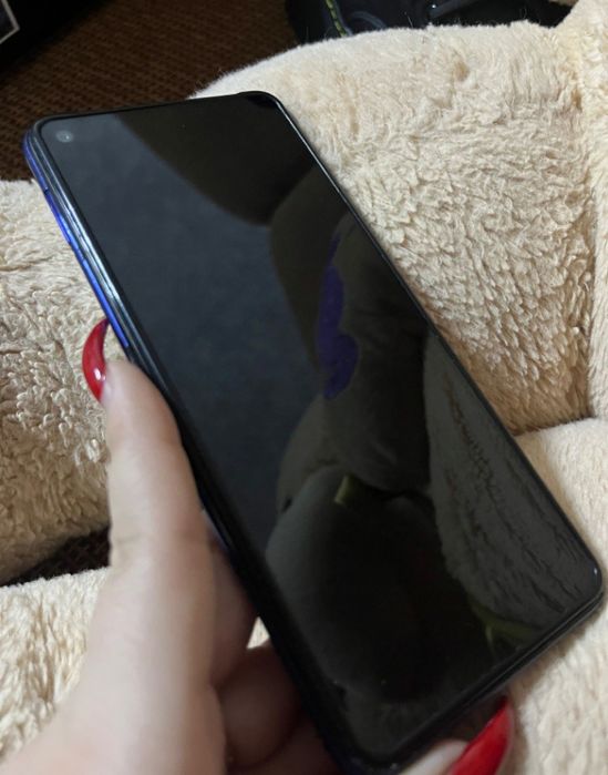 Продам смартфон Tecno Camon 15