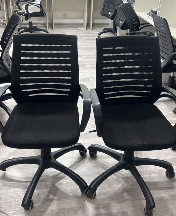 Компьютерный офисный стул