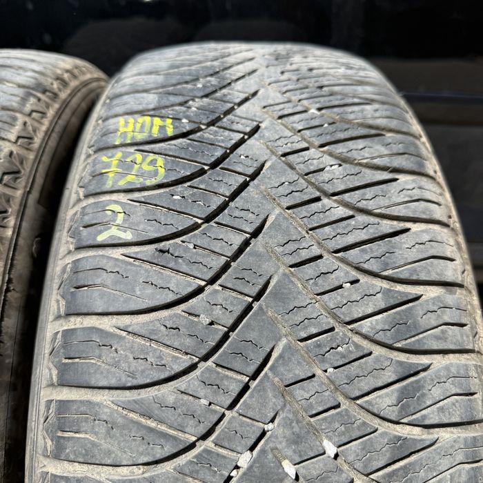 2 броя зимни гуми Goodride 215/55 R17 Dot 4623 ном 729