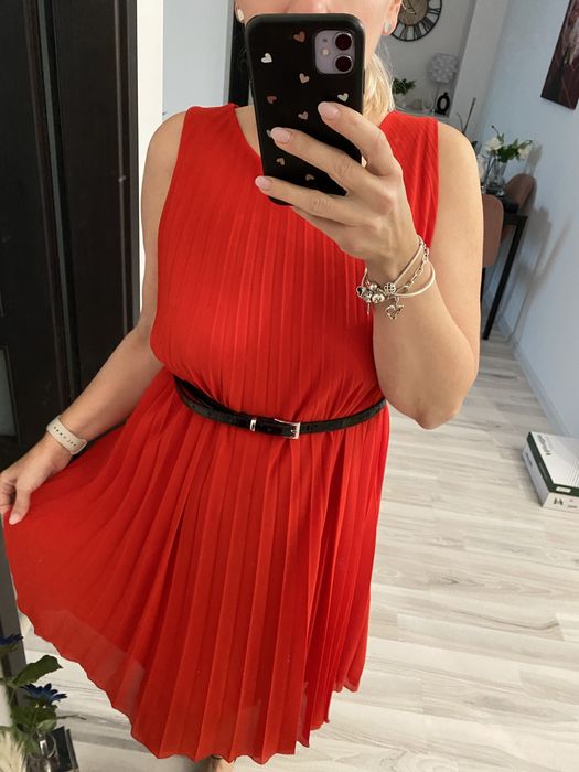 Vand rochie rosie marime L-XL