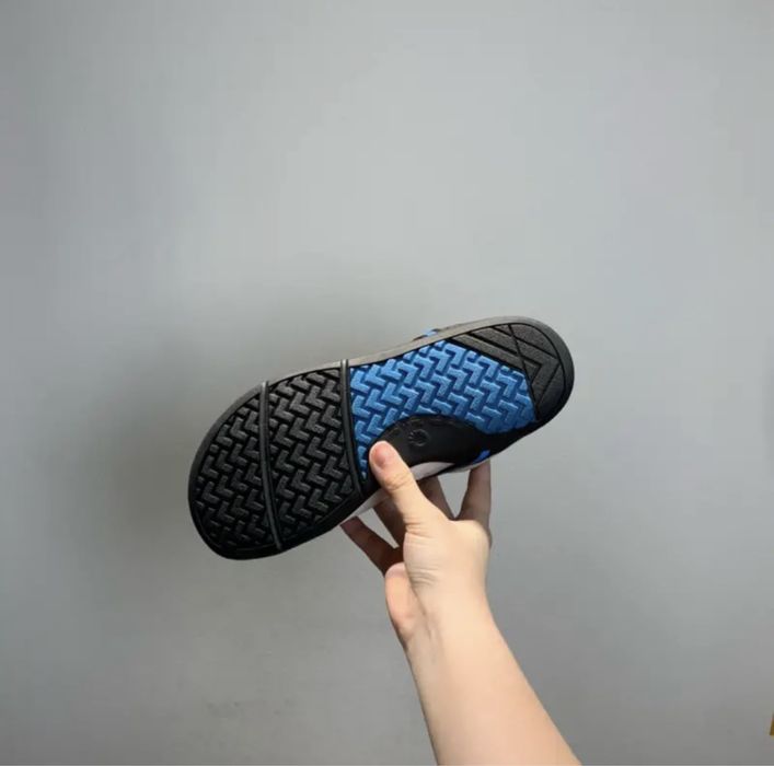 Кроссовки босоногие