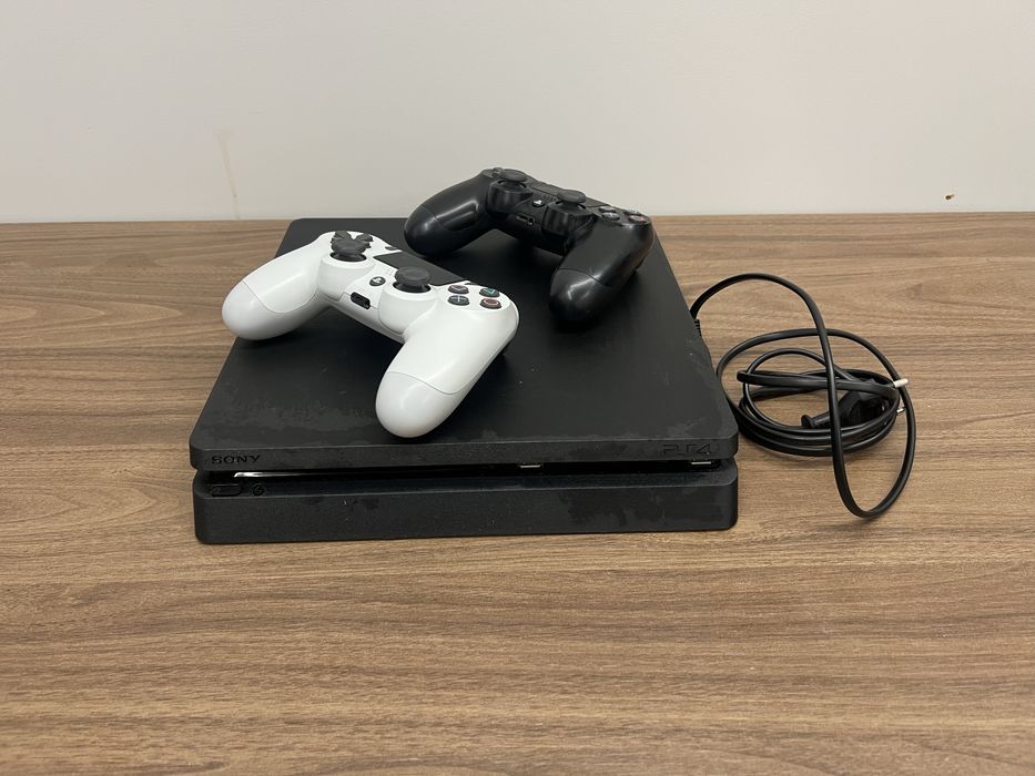 PS 4 продаю срочно