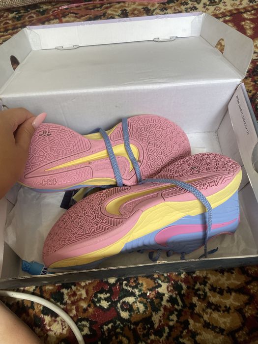 Баскетбольные кроссовки
