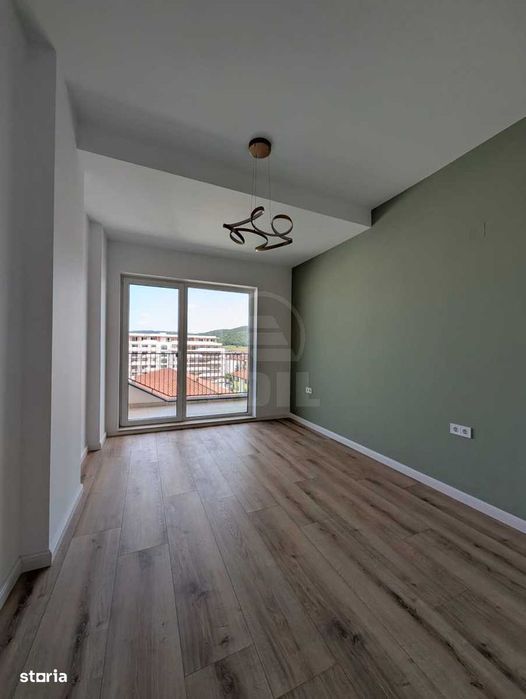 Apartament 3 camere semidecomandat zona Eroilor