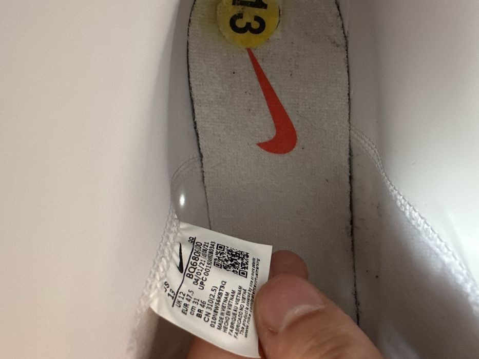 Nike Blazer Mid ’77, mărimea 47.5, originale, stare foarte bună (8/10), purtate puțin, fără defecte majore. Predare personală sau livrare prin OLX.