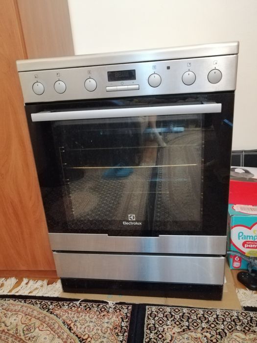 Готварска печка Electrolux EKC6450AOX за части