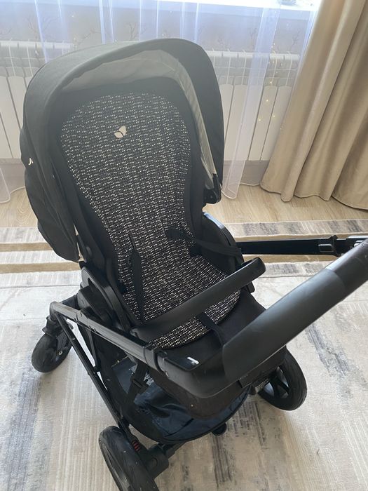 Продам коляску  зима-лето