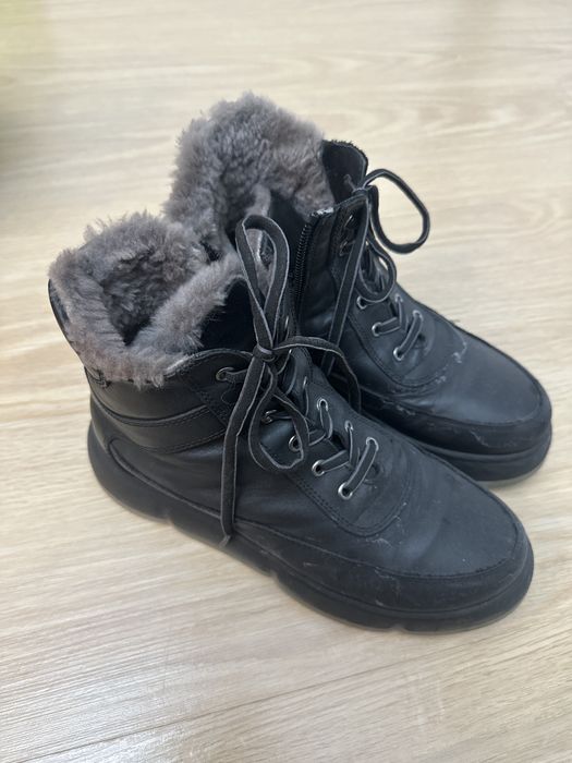 Продам женскую обувь