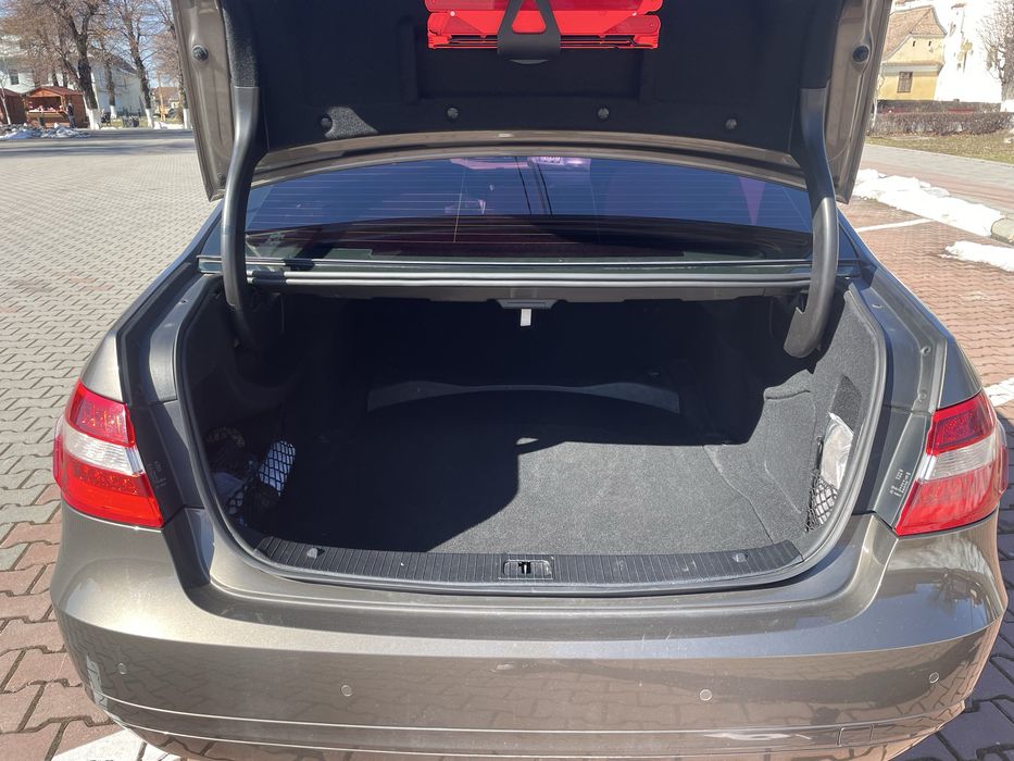 Mercedes E class e200 w212