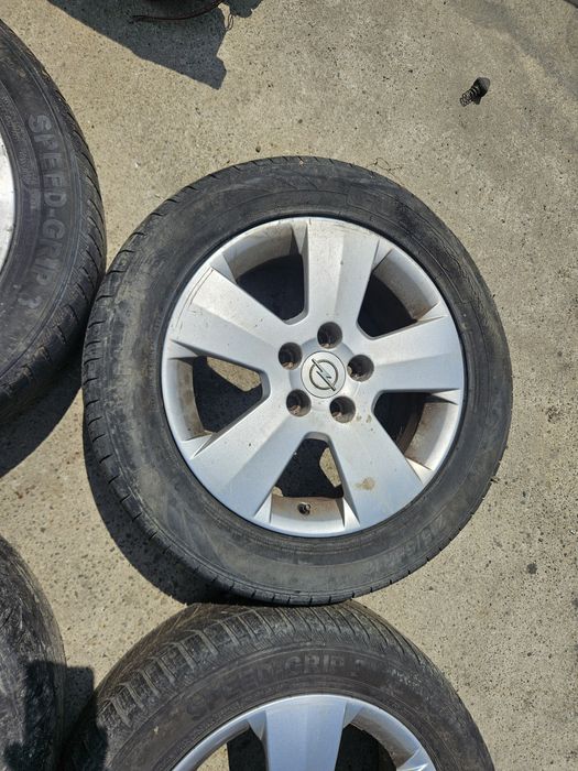 Jante Aliaj Opel Vectra 16" Anvelopele Sunt Scoapte