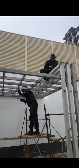 Навесы, лестницы, перила, заборы, в стиле лофт хай-тек